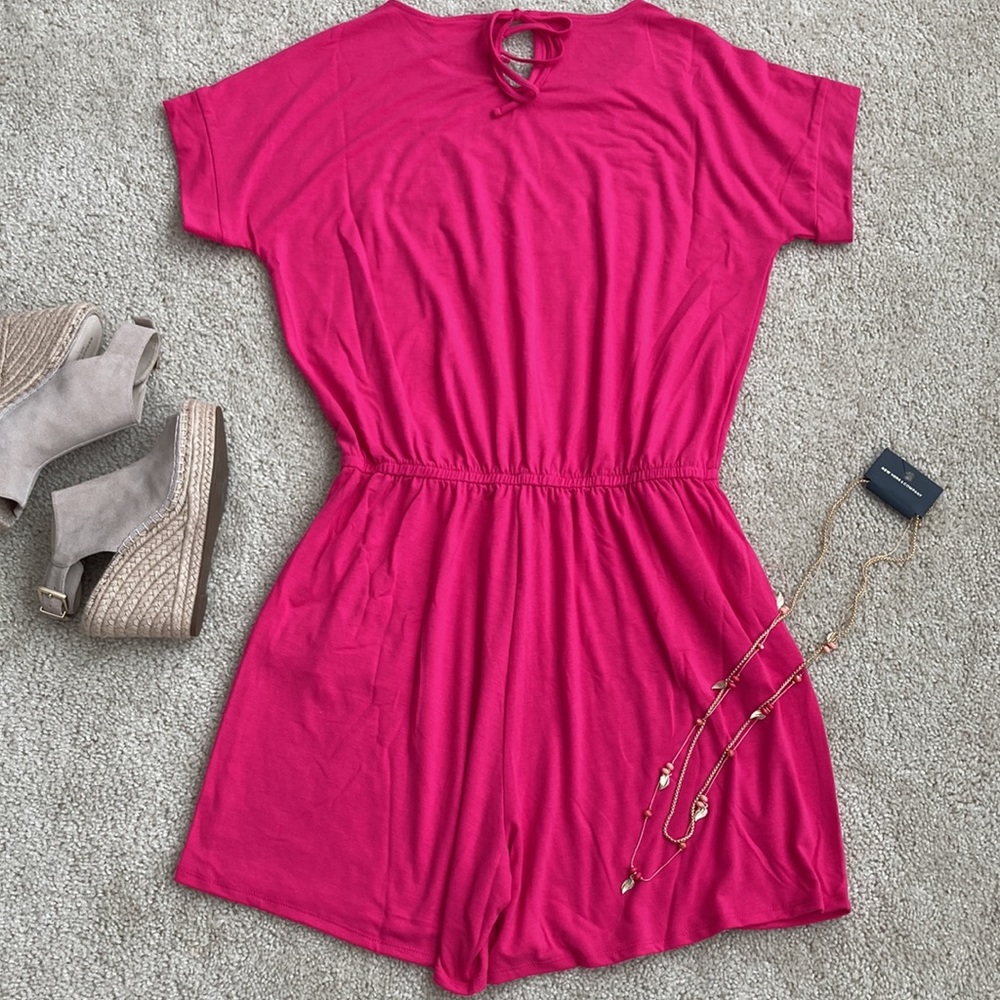 Bright Pink Short Sleeve Romper - Picture 6 of 12